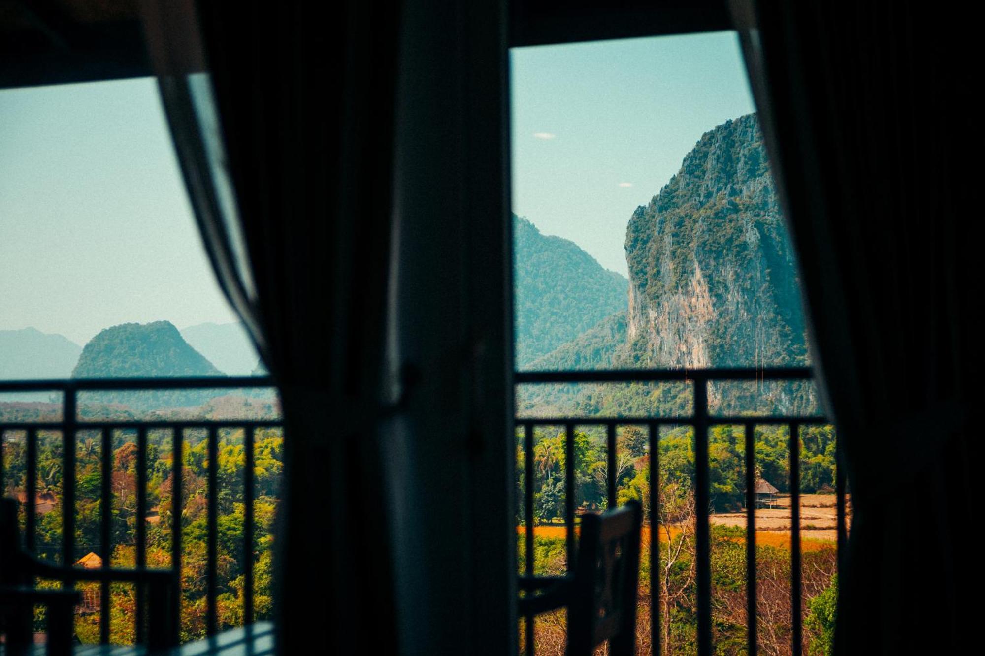 The Elephant Crossing Hotel Ванг Виенг Екстериор снимка