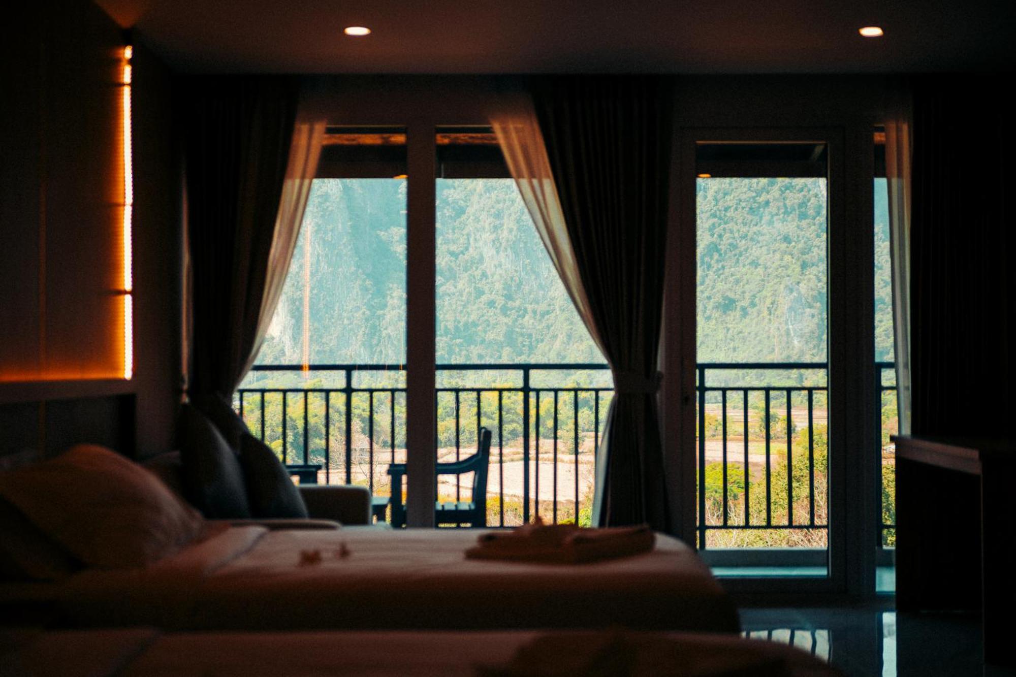 The Elephant Crossing Hotel Ванг Виенг Екстериор снимка